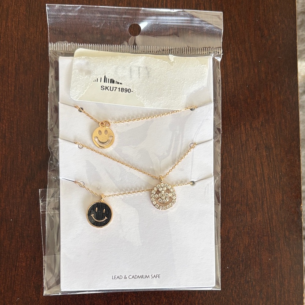 City Chic Gold and Black Smiley Necklace Set